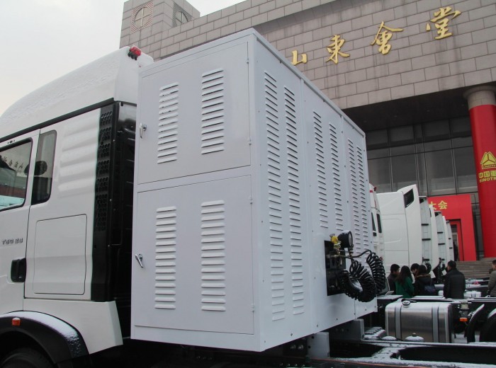 中国重汽 HOWO T5G系重卡 290马力 4X2 牵引车(LNG)(ZZ4187M421GE1LB)外观图（20/25）