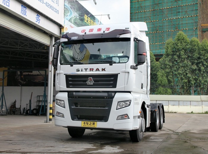 中国重汽 SITRAK C7H重卡 480马力 6X2 牵引车(ZZ4256V323HD1)外观图（3/80）