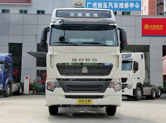 中国重汽 HOWO-T7H重卡 480马力 6X2 牵引车(ZZ4257V323HD1)外观图（11/67）
