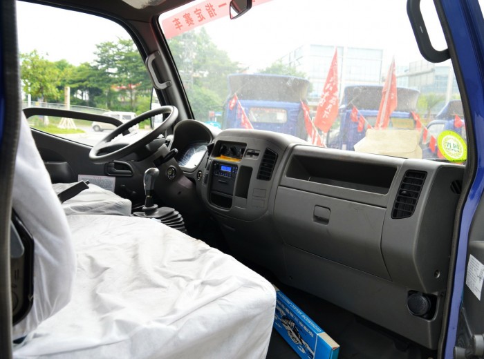 福田奥铃TX 110马力 4.165米单排厢式轻卡驾驶室图（42/44）