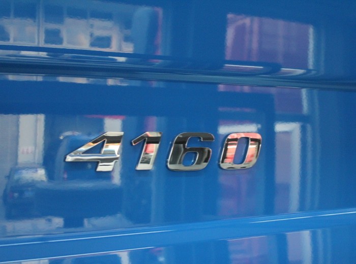 奔驰 Actros重卡 610马力 8X8 牵引车(型号4160)外观图（8/12）