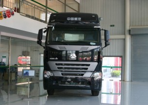 中国重汽 HOWO A7系重卡 380马力 6X4 牵引车(驾驶室A7-G)(ZZ4257N3247N1H)