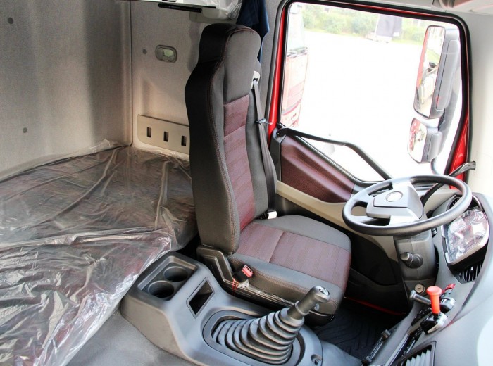 2013款解放 J6P重卡 390马力 6X2牵引车(CA4250P66K24T3HE4)驾驶室图（47/60）