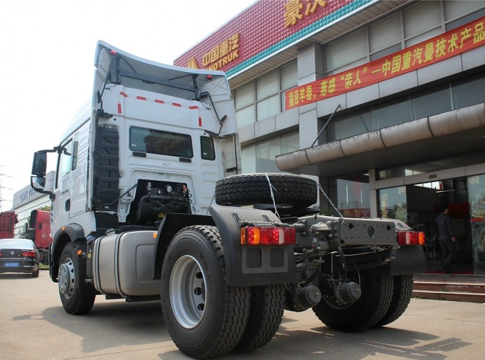中国重汽 HOWO T5G系重卡 350马力 4X2 牵引车(ZZ4183N361GD1)外观图（6/31）