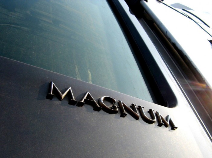 雷诺 Magnum DXI系列重卡 480马力 4X2 牵引车外观图（28/28）