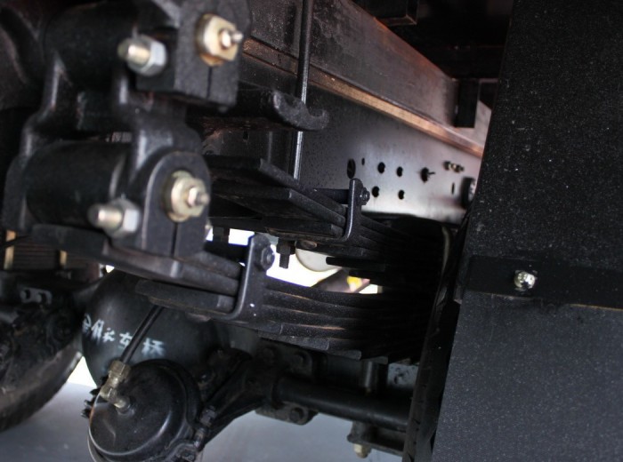 一汽解放 501系列 120马力 4.25米单排厢式轻卡底盘图（9/34）