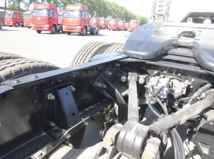 2013款解放 J6P重卡 420马力 6X4 牵引车(CA4250P66K24T1A3HE)底盘图（19/78）