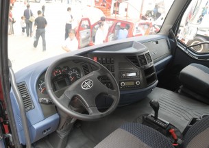 解放 J6P重卡 420马力 6X4 牵引车(55周年纪念版)(CA4250P66K24T1A3HE)驾驶室图