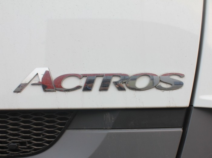 奔驰 Actros重卡 440马力 6X2 牵引车 (型号2644)外观图（21/32）