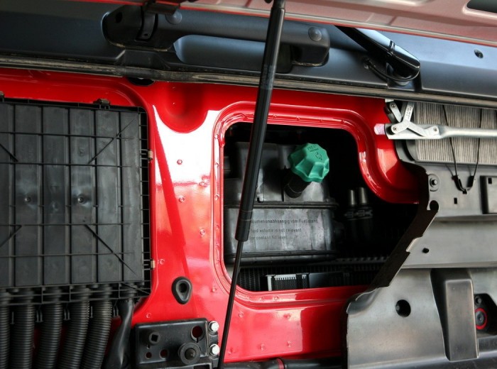奔驰 Actros重卡 408马力 6X2 牵引车(型号2641)底盘图（14/33）