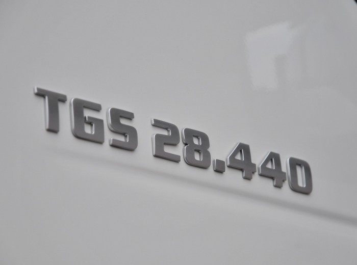 曼 TGS BLS-WW系列重卡 440马力 6X2 牵引车(型号：28.440)外观图（66/71）
