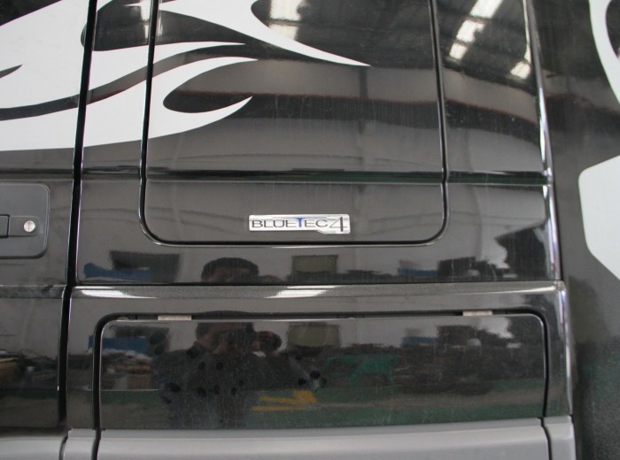 奔驰 Actros重卡 440马力 6X2 牵引车 (Megaspace超大驾驶室)(型号2644)外观图（41/46）