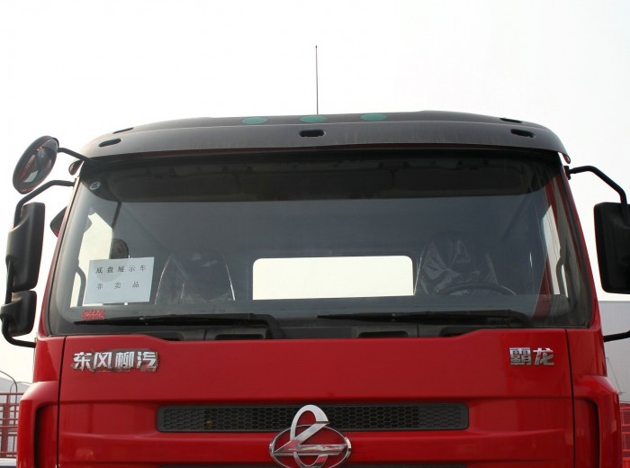 东风柳汽  霸龙 336马力  6X4 自卸车底盘 （LZ3250M5DA）外观图（12/32）