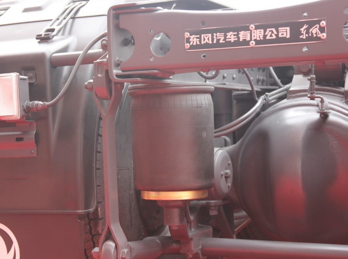 东风 天龙重卡 420马力 6X4 牵引车(AMT)底盘图（11/25）