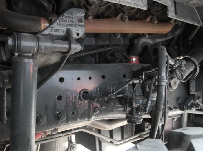 奔驰 Actros重卡 610马力 8X8 大件牵引车(型号4160)底盘图（32/45）