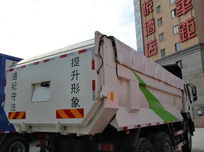 东风柳汽 霸龙重卡 310马力 6X4 自卸车(LZ3258M5DA)上装图（13/20）