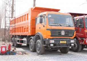 北奔 NG80B系列重卡 330马力 8X4 天然气自卸车(ND33103D46J)