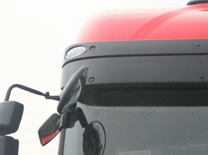 红岩 杰狮重卡 350马力 6X2 牵引车(CQ4255HTG273)外观图（19/59）