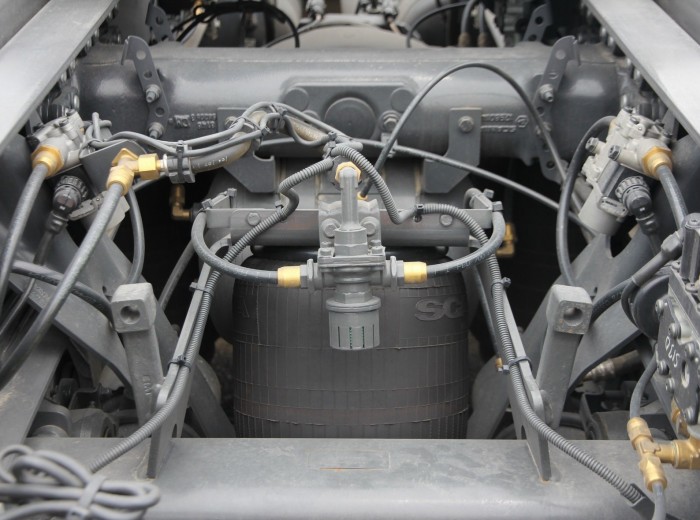 斯堪尼亚 G系列重卡 420马力 6X2 牵引车(G420 AMT带液力缓速器) 底盘图（16/28）