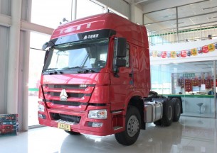 中国重汽 HOWO重卡 336马力 6X4 牵引车(全能二版 HW76)(ZZ4257N3247C1)