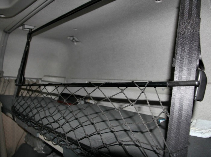 华菱 汉马重卡 375马力 6X4 牵引车(HN4252A34C2M4)驾驶室图（32/39）