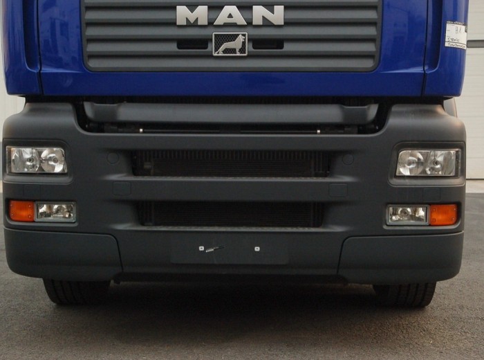 曼(MAN) TGA系列重卡 430马力 6X4 牵引车(型号33.430)外观图（11/48）