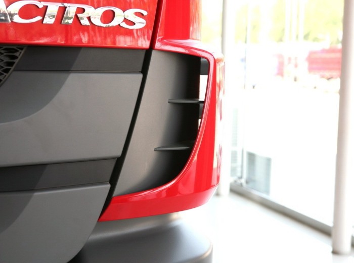 奔驰 Actros重卡 408马力 6X2 牵引车(型号2641)外观图（21/47）
