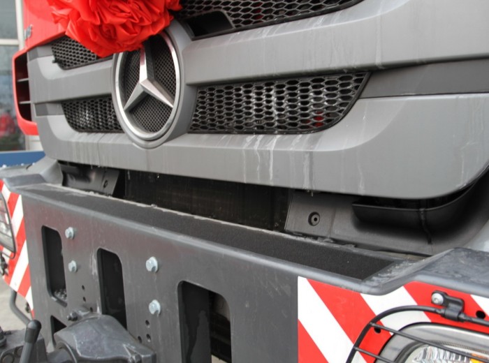 奔驰 Actros重卡 610马力 8X8 大件牵引车(型号4160)外观图（15/24）