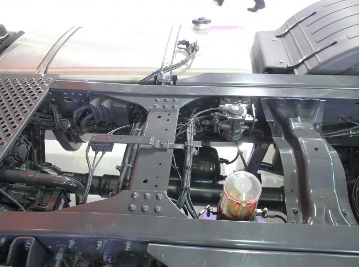 依维柯 STRALIS系列重卡 420马力 6X2 (国四)牵引车(AT440S42TY/PT)底盘图（69/78）