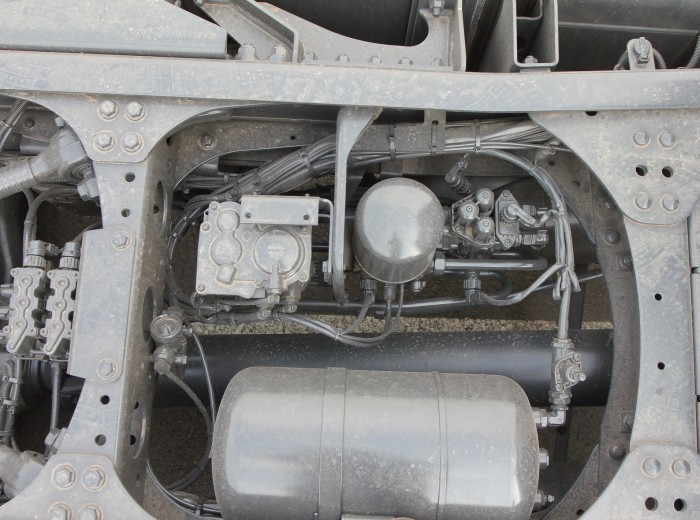 奔驰 Actros重卡 460马力 6X2 牵引车(Megaspace超大驾驶室)(型号2646)底盘图（41/124）
