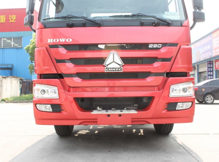 中国重汽 HOWO重卡 290马力 4X2 牵引车(全能二版 HW79)(变速器HW20716A)(ZZ4187M3517C)外观图（10/22）