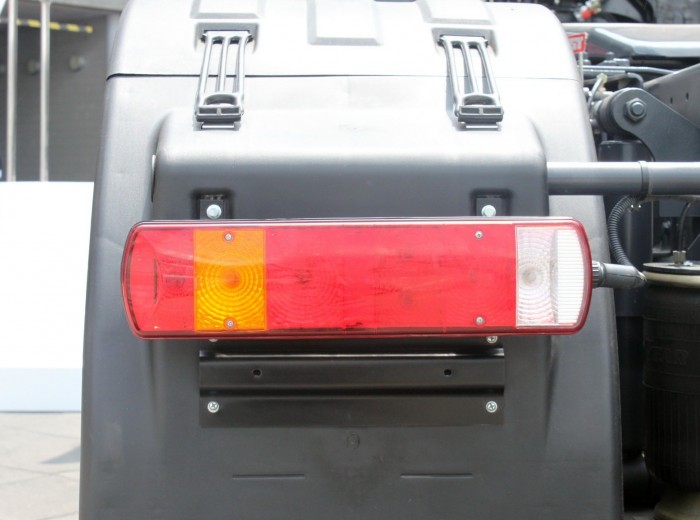 红岩 杰狮重卡 400马力 6X4 牵引车(高顶双卧)(CQ4255HTVG324V)底盘图（4/25）