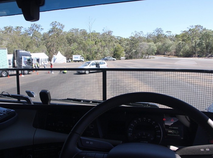 沃尔沃 新FH16重卡 600马力 6X4 牵引车(澳大利亚版三节全挂车)驾驶室图（113/152）