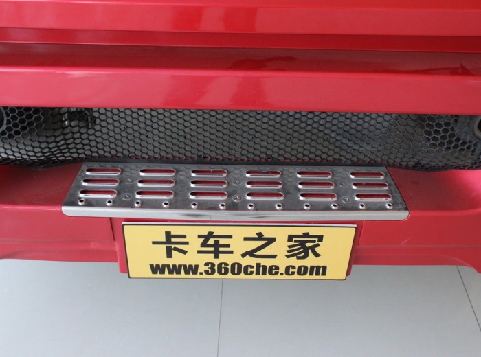 中国重汽 HOWO重卡 336马力 6X4 牵引车(精英版 HW76)(变速器HW20716)(ZZ4257N3247C1)外观图（21/21）