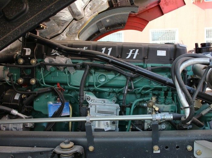 解放 J6P重卡 420马力 6X4 牵引车(领航版)(CA4250P66K24T1A2E4)底盘图（18/192）