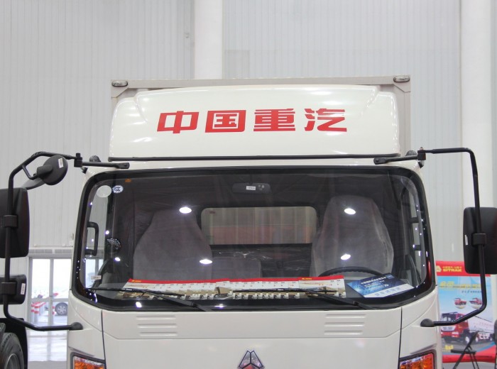 中国重汽HOWO 悍将 109马力 4.2米单排厢式轻卡外观图（13/20）