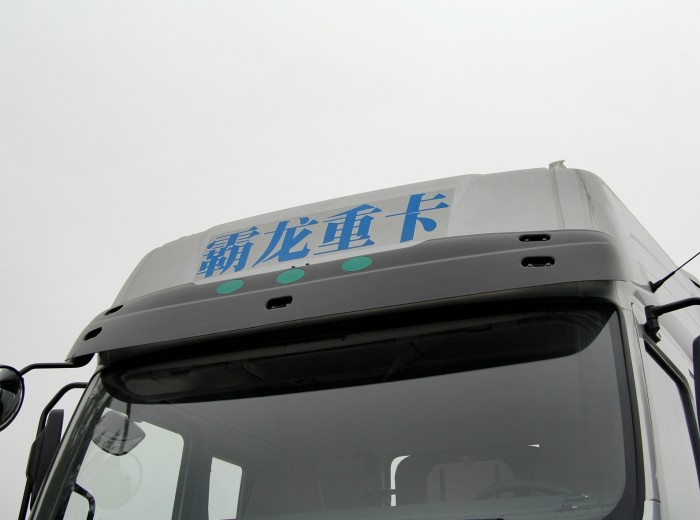 东风柳汽 霸龙潍柴M7 430马力 6X4 牵引车（LZ4251QDCA)(高速版)外观图（32/123）