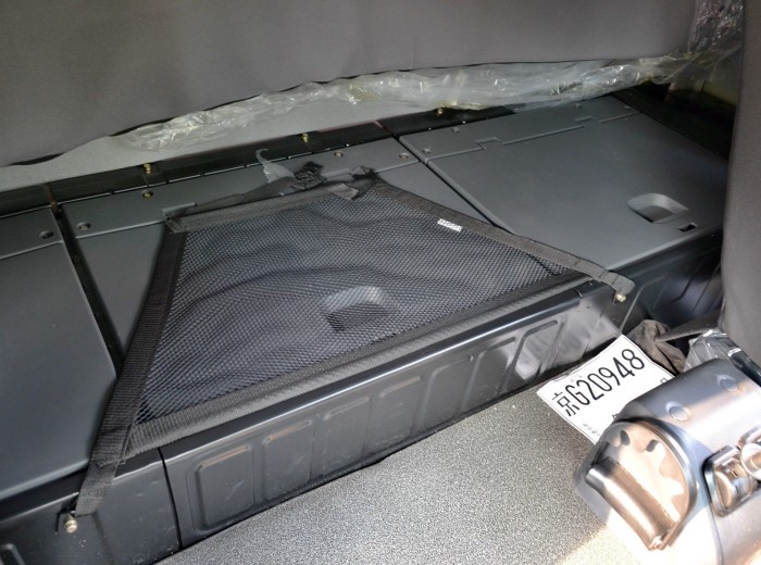 福田 欧曼GTL超能版 6系重卡 标准型 380马力 4X2 牵引车驾驶室图（27/37）
