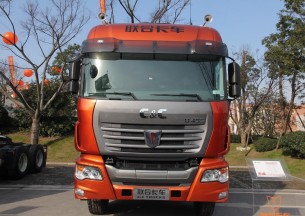 联合卡车U400 400马力 6X4 LNG牵引车(超重载型)(SQR4251N6ZT4)外观图