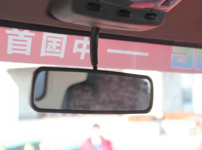 福田奥铃捷运 115马力 3.735米CNG排半厢式轻卡驾驶室图（27/27）