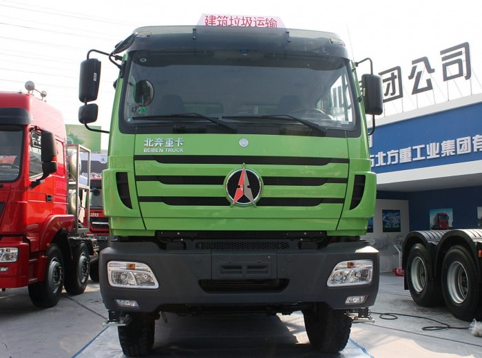 北奔 NG80系列重卡 336马力 6X4 自卸车(城市渣土车)(ND5250ZLJZ04)外观图（1/36）
