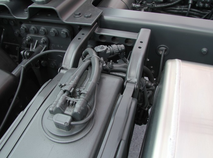 东风 天龙重卡 350马力 4X2 危化品运输牵引车(DFL4181A8)底盘图（45/58）