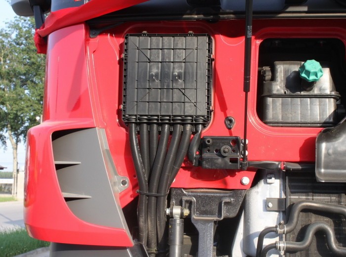 奔驰 Actros重卡 610马力 6X6 牵引车(型号4060)外观图（23/29）