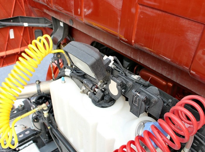 2015款联合卡车U480 480马力 6X4 牵引车(SQR4251D6ZT4-6)(旗舰版)底盘图（75/90）