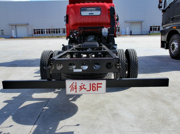 青岛解放 J6F 150马力 排半轻卡底盘(重载版)底盘图（45/63）