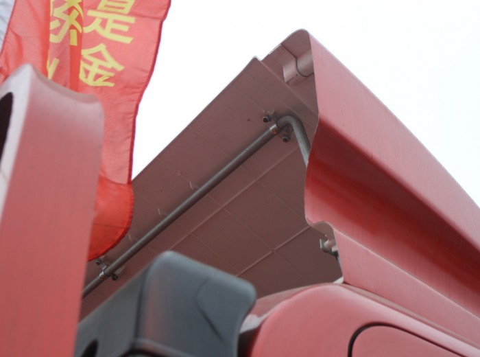 中国重汽HOWO 统帅 141马力 4.2米单排栏板轻卡外观图（30/49）