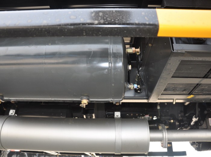 东风多利卡M 120马力 3.87米排半栏板轻卡底盘图（16/18）