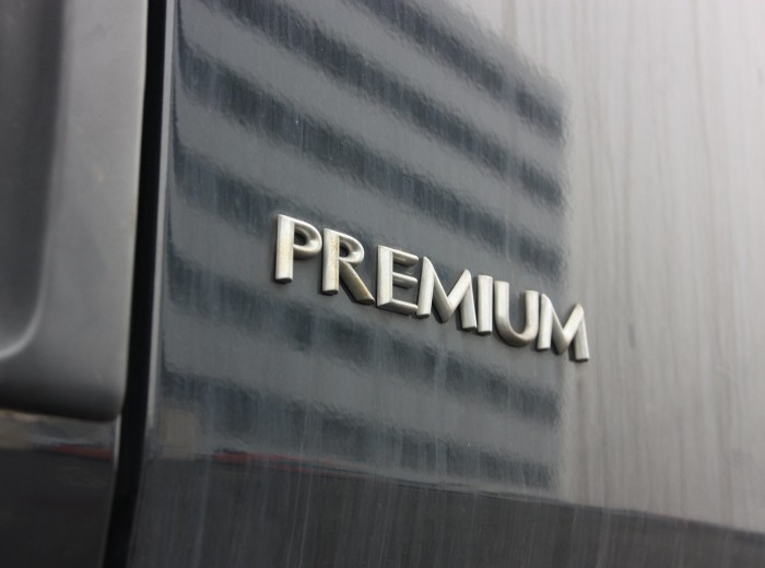 雷诺 Premium 380 DXi系列重卡 380马力 6X2 牵引车(中提升桥)外观图（20/29）