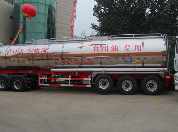 中国重汽 SITRAK C7H重卡 440马力 6X4 牵引车(ZZ4256V324MD1B)上装图（1/15）