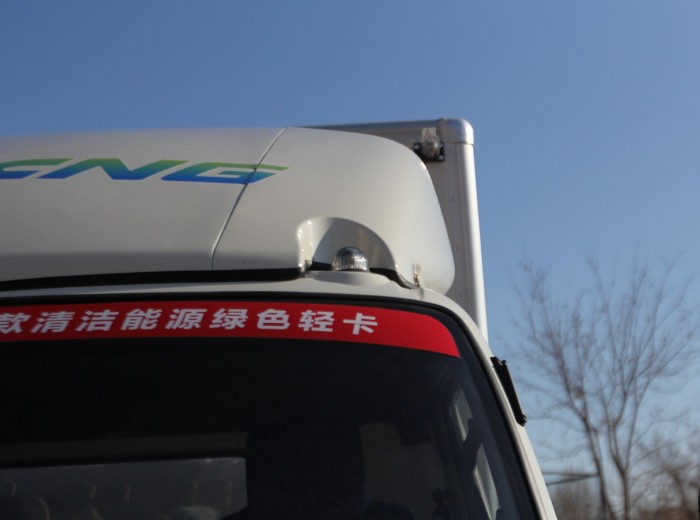 福田奥铃捷运 115马力 3.735米CNG排半厢式轻卡外观图（12/29）